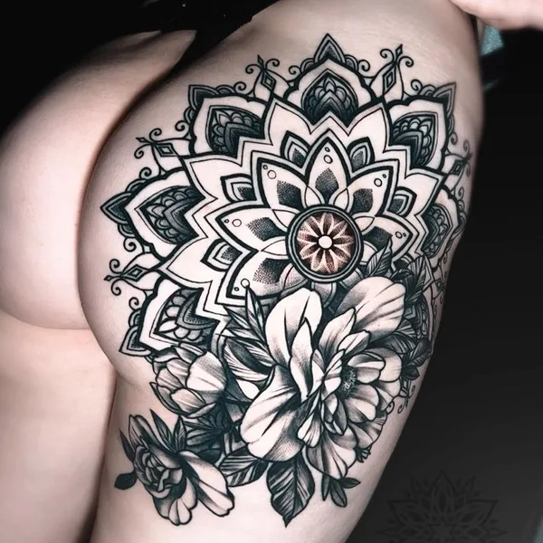 Ornamental tattoo by kingaewelina_ink in København