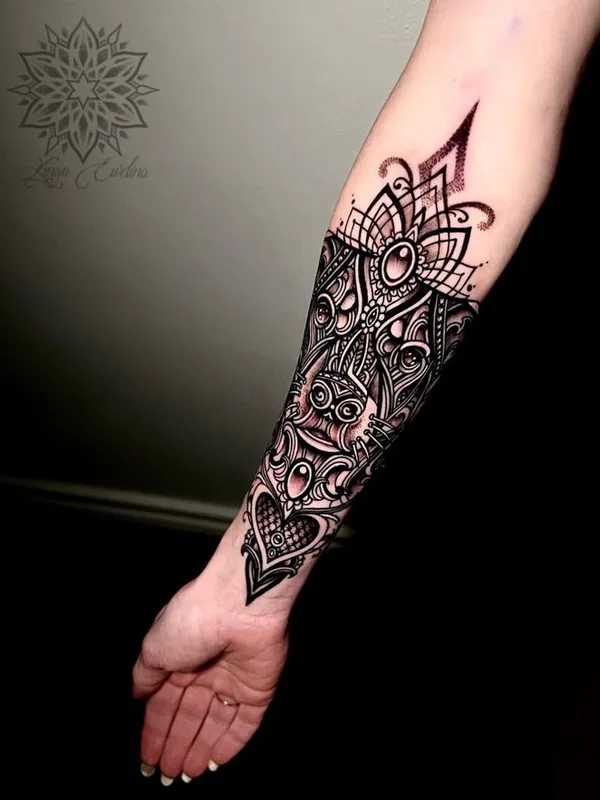 female black and grey ornamental Tatuagem em forearm #66840 | Tatuador kingaewelina_ink