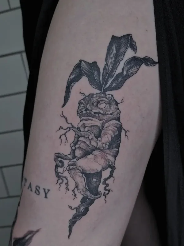 black and grey blackwork Tatuaggio su thigh #66877 | Tatuatore Laura Wøldike