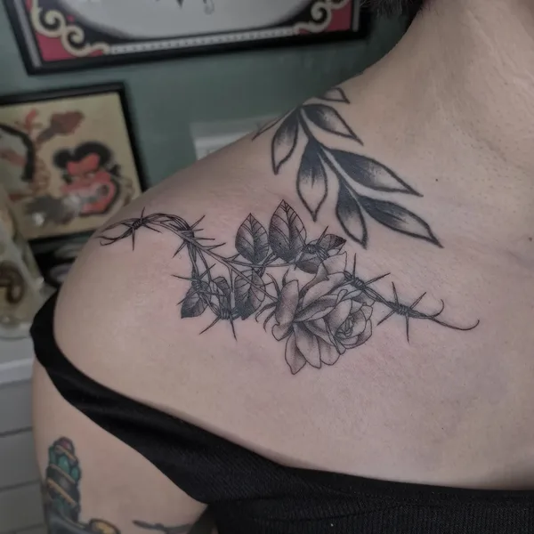 Graphic tattoo by Laura Wøldike in København