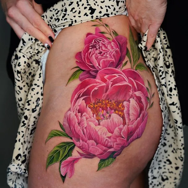 Illustrative tattoo by ESTER TARABAL in København