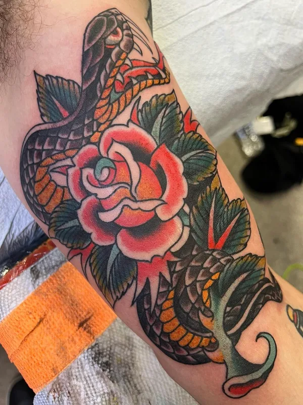 color traditional tattoo auf forearm #56972 | Tätowierer Rob Hamilton
