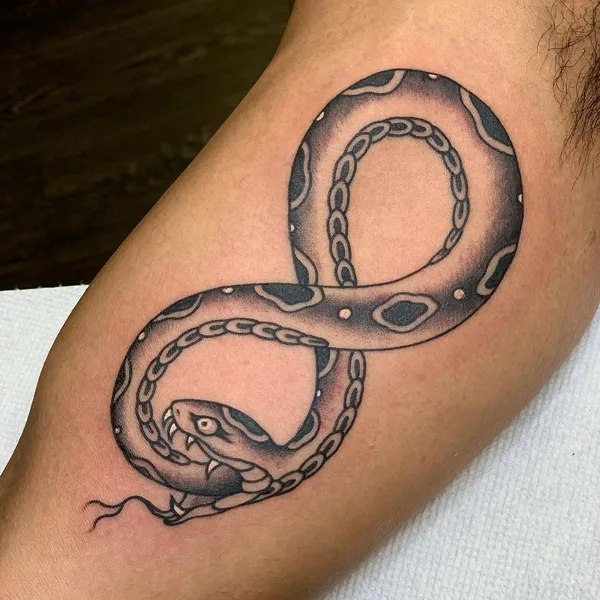 Traditional tattoo by Ellen Perry in Washington, D.C.