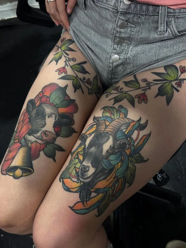 female color neo traditional Tatuaggio su thigh #57037 | Tatuatore Anna Gabrielle