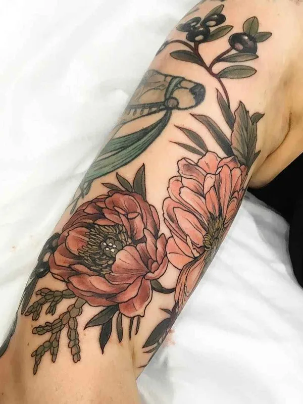 female color botanic татуировка на forearm #3847 | Тату мастер Sophia Baughan