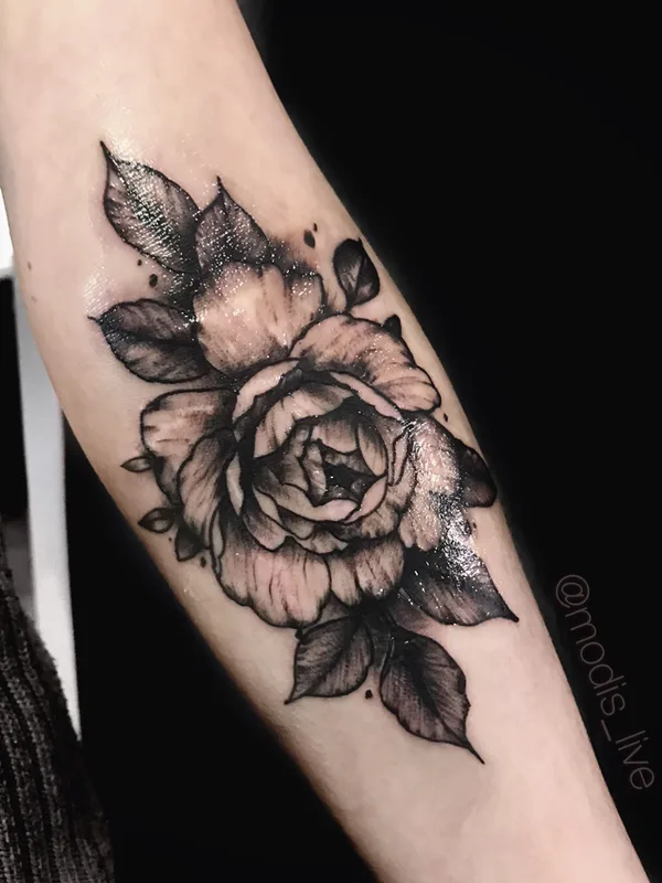 black and grey black and grey tatuaje en forearm #37836 | Tatuador Влад Модис