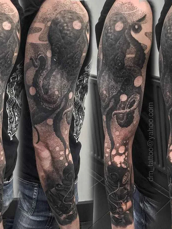 black and grey blackwork татуировка на full sleeve #15563 | Тату мастер Dan Mihalache