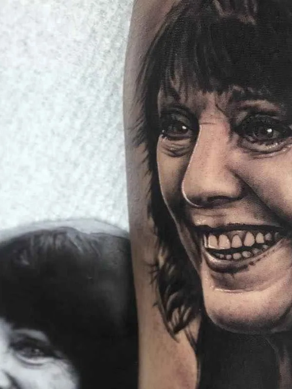 female black and grey realism tatuaje en forearm #7031 | Tatuador Ben Kaye