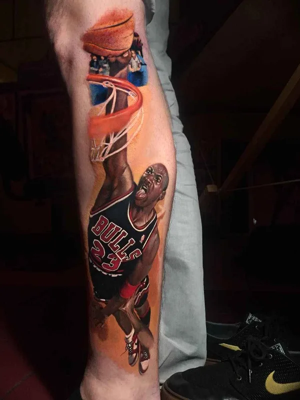 male color realism tattoo auf calf #9737 | Tätowierer Veronica Imbo