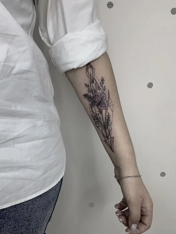 female color fineline татуировка на forearm #51470 | Тату мастер Света @sergadeeva_tattoo