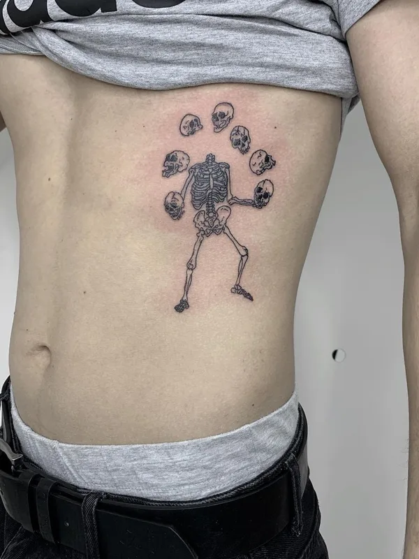 black blackwork татуировка на side #51482 | Тату мастер Света @sergadeeva_tattoo