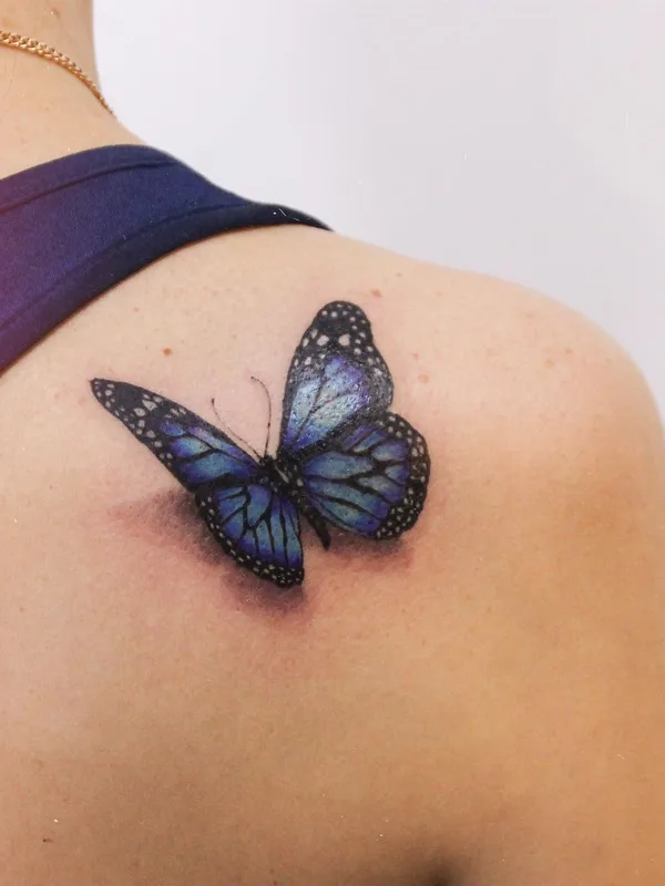 female color realism tatouage sur shoulder blade #51489 | Artiste tatoueur Ольга Прима