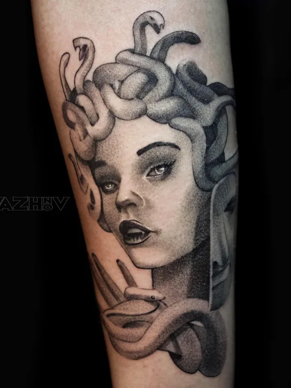 black and grey black and grey Tatuaggio su forearm #51555 | Tatuatore Иван Неважнов