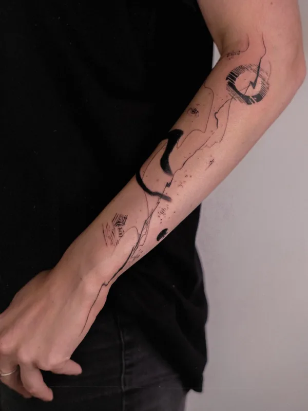 black abstract татуировка на forearm #68357 | Тату мастер Vel Pokes