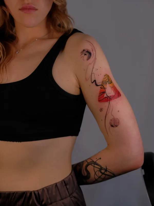 female color abstract татуировка на upper arm #68362 | Тату мастер Vel Pokes