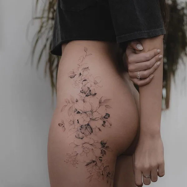 Женская tattoo by Tritoan Ly in Auckland