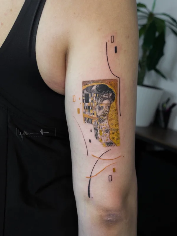 female color illustrative татуировка на upper arm #58967 | Тату мастер Мария Цегельник