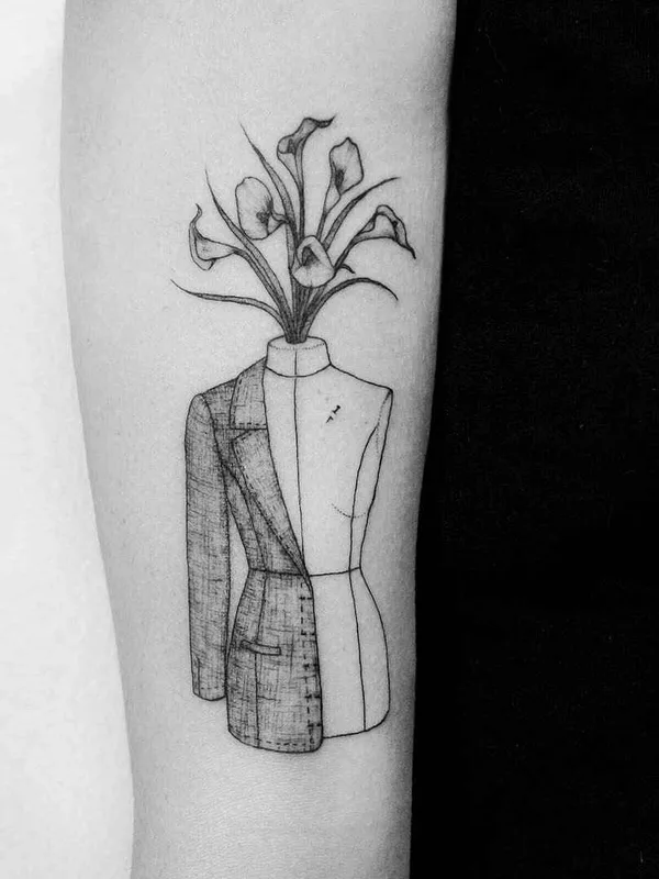 black and grey linework 타투 부위 forearm #7830 | 타투이스트 Violeta Arus