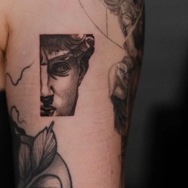 Graphic tattoo by Даниэл Авила-Гомес in Воронеж