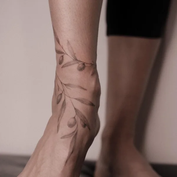Feminine tattoo by Анна anhen_tattoo in Воронеж