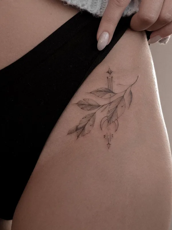 female black fineline Tatuagem em thigh #47463 | Tatuador Анна anhen_tattoo