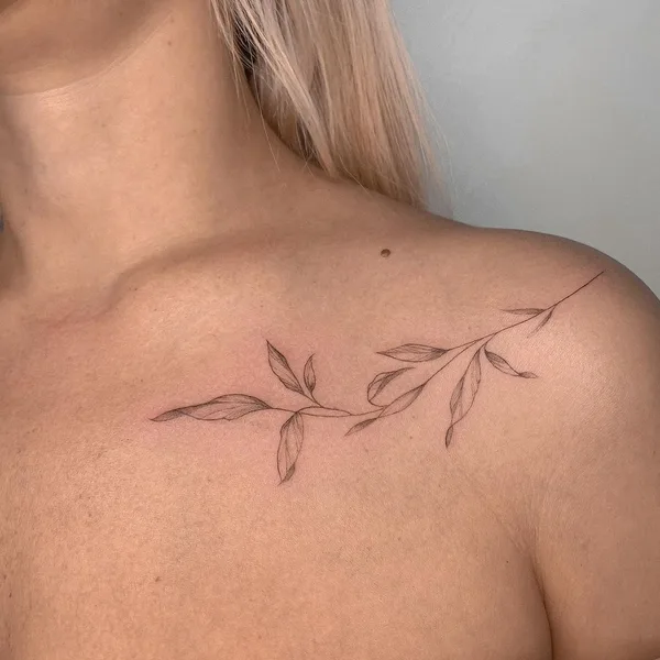 Минимализм tattoo by Алиса Эйсмонт in Воронеж