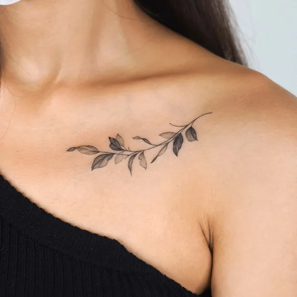 Feminine tattoo by Zee in Seoul