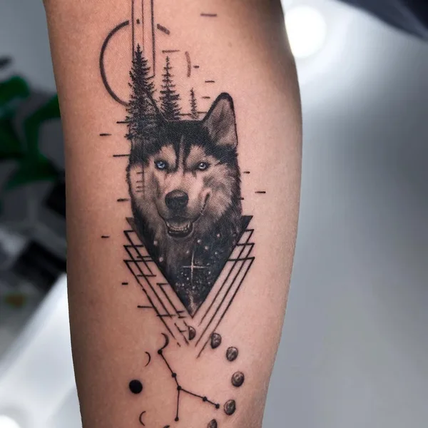Geometric tattoo by Максим Лемо in Сочи