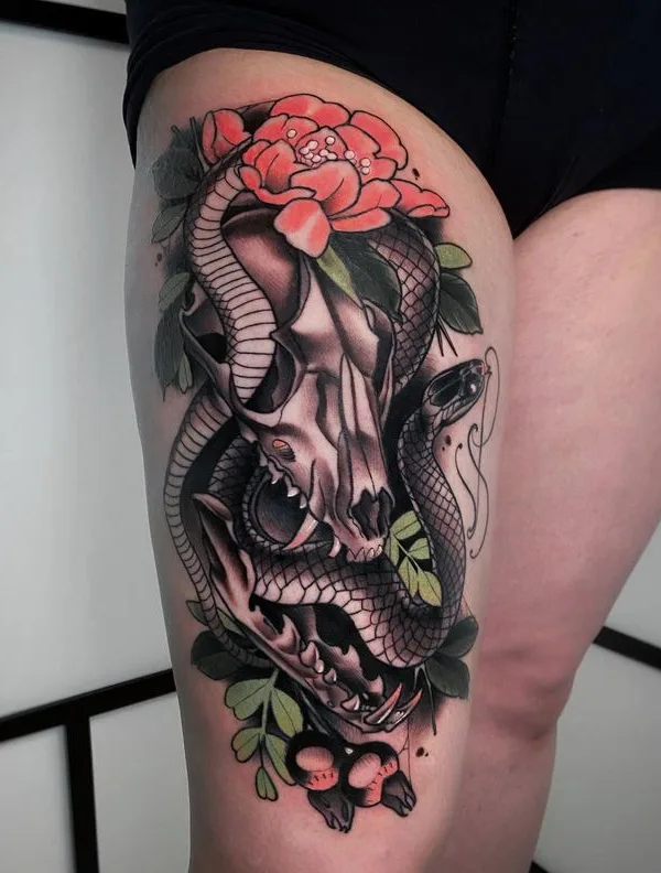 female color neo traditional tattoo auf thigh #66928 | Tätowierer Elena Mignani