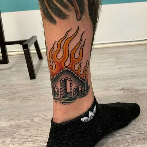 Traditional tattoo by Outi Vihlman in Helsinki