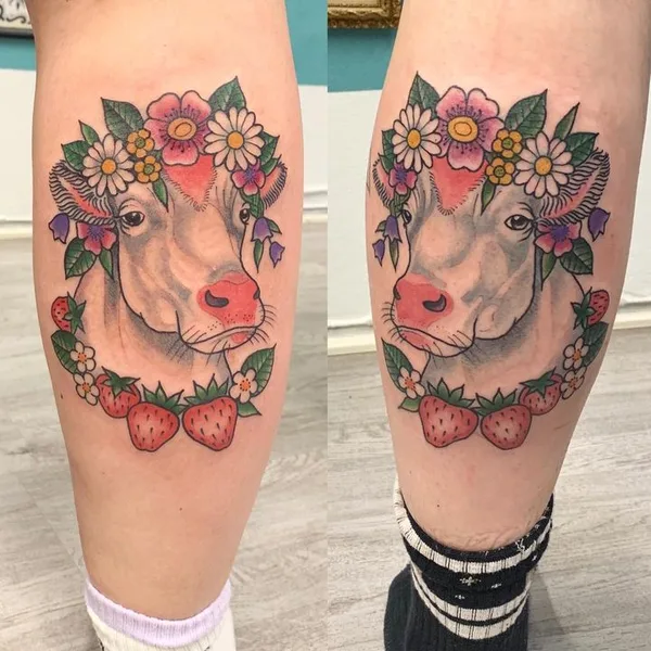 Traditional tattoo by Outi Vihlman in Helsinki
