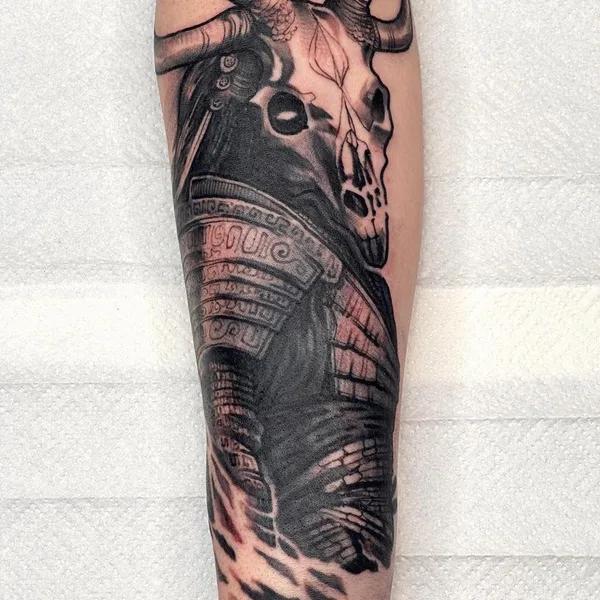Neo Traditional tattoo by Aari Ylinen in Helsinki