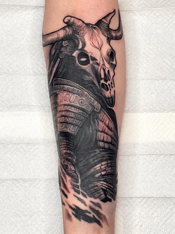 black and grey black and grey tatouage sur forearm #67000 | Artiste tatoueur Aari Ylinen