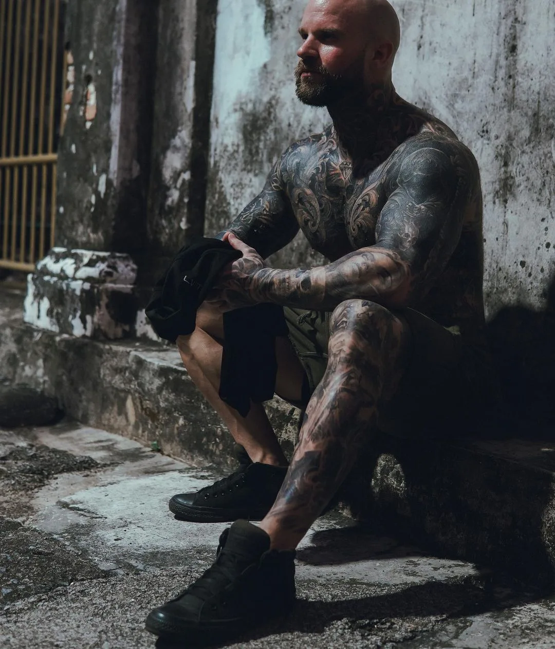 41-Day Tattoo marathon in Thailand of the american bodybuilder