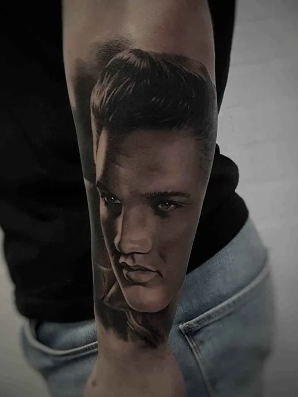 black and grey realism татуировка на forearm #9277 | Тату мастер Csörsz Pèter (Casper)