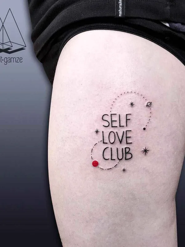 female black fineline tatuaje en thigh #10245 | Tatuador Mentat Gamze
