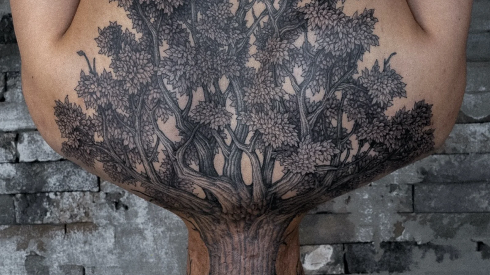 Dragons and Snakes in Intat's mysterious fine line tattoos