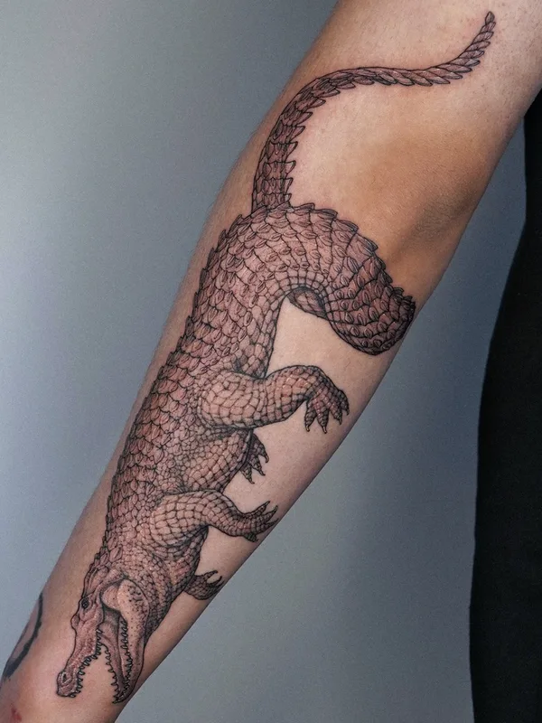 black and grey black and grey tatuaje en forearm #58489 | Tatuador Intat