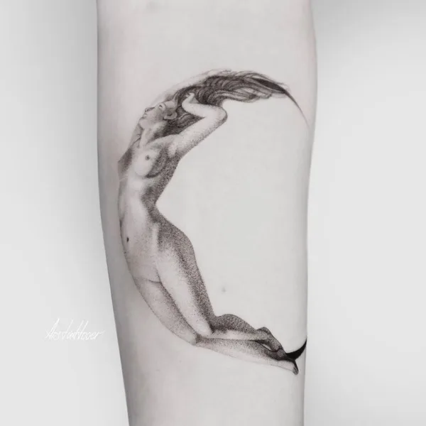 Graphic tattoo by Александр Арисов in Saint Petersburg