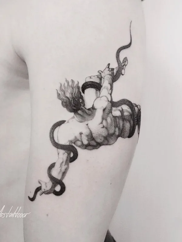 black and grey black and grey tatuaje en bicep #43082 | Tatuador Александр Арисов