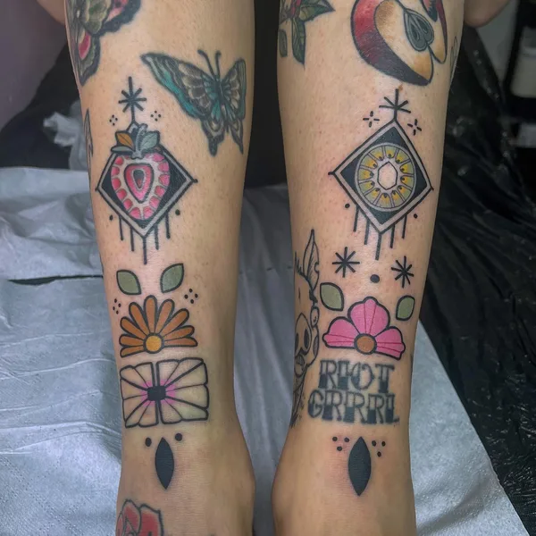 Авторская tattoo by Katharina Eckert (@mo_kathi) in Berlin