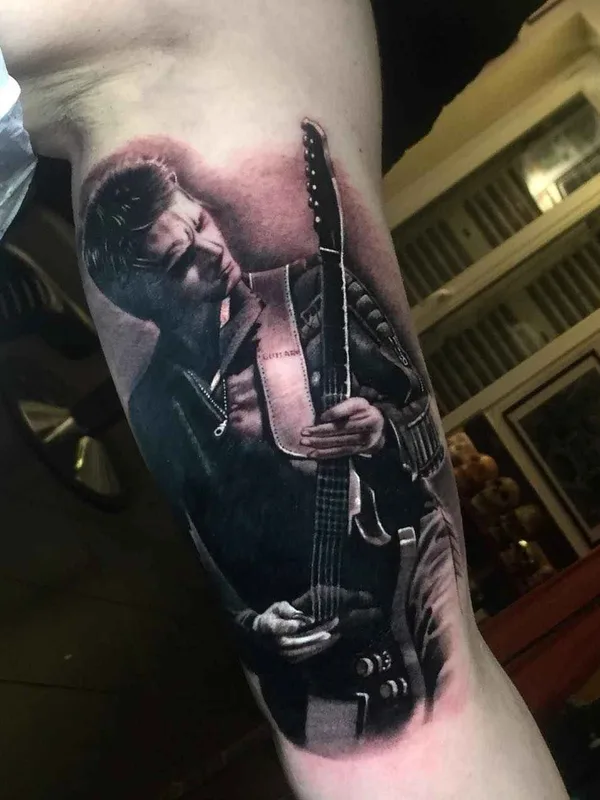 black and grey realism tattoo auf forearm #9728 | Tätowierer Veronica Imbo