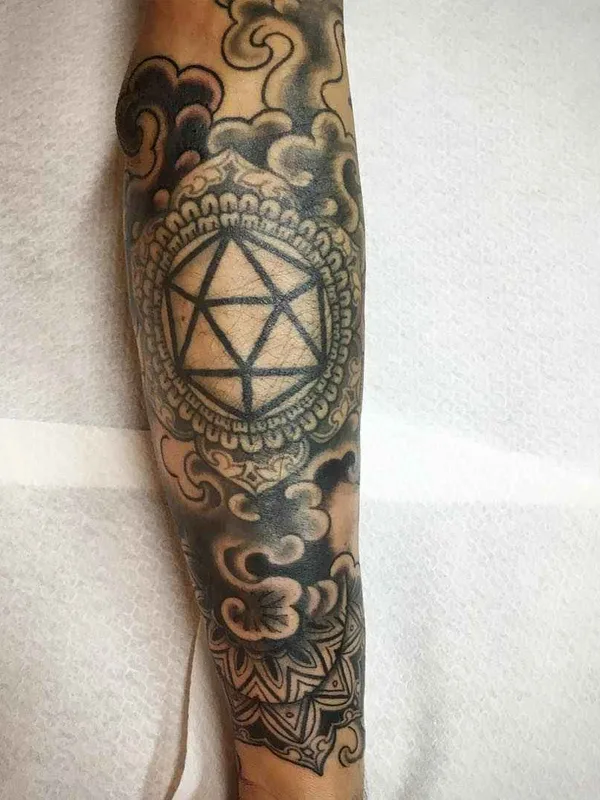 black and grey blackwork Tatuaggio su forearm #11565 | Tatuatore Yoni Zilber