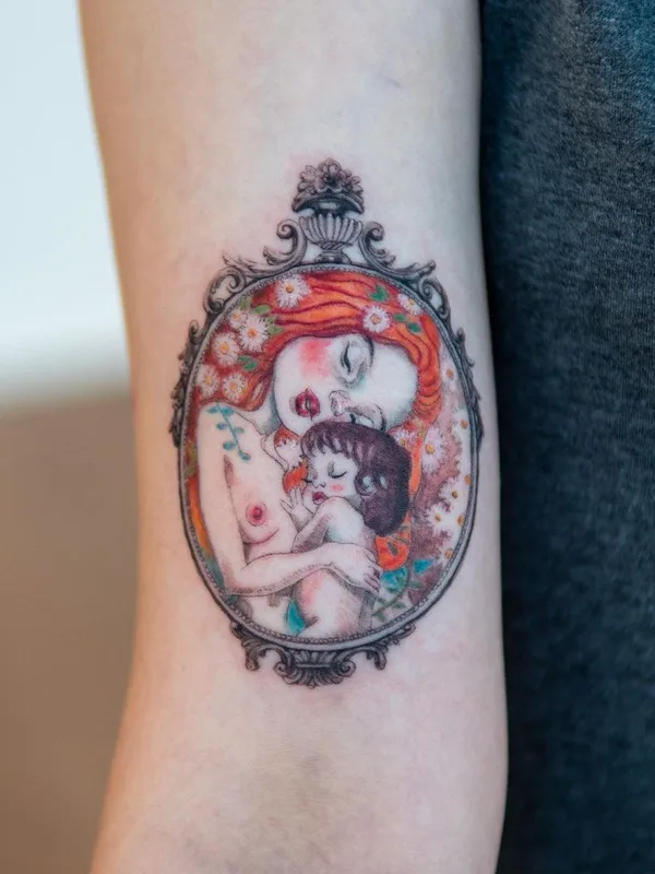 female color illustrative tatuaje en forearm #47567 | Tatuador Simge Güleryüz