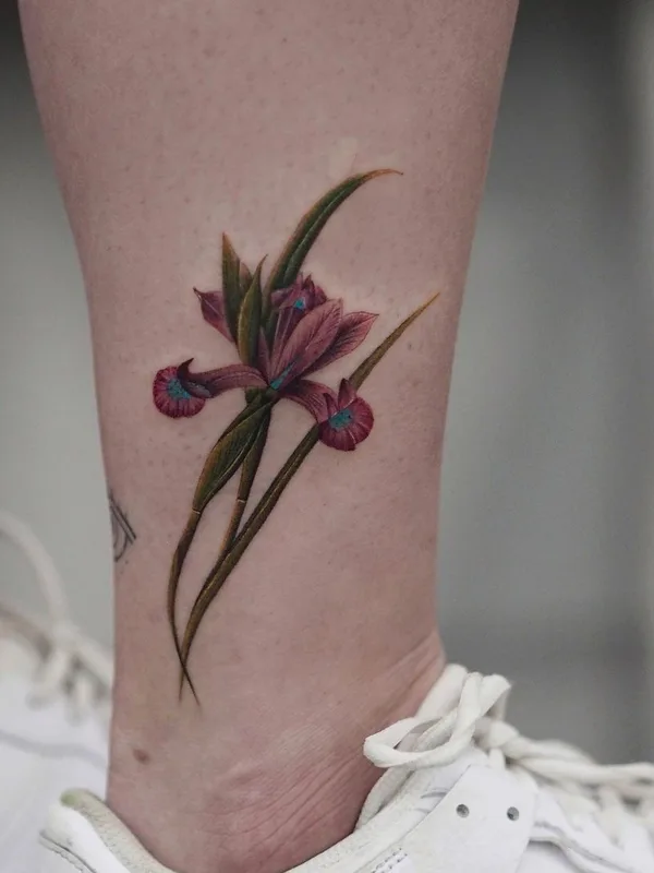 color botanic tatuaje en ankle #47593 | Tatuador Kemal Özceylan