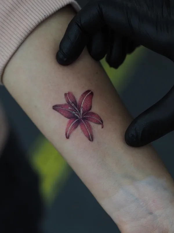 color botanic tatuaje en forearm #47602 | Tatuador Kemal Özceylan