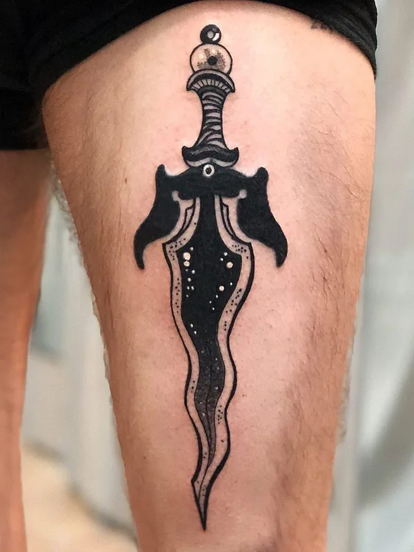 black blackwork Tatuaggio su thigh #47734 | Tatuatore Zox Volkov