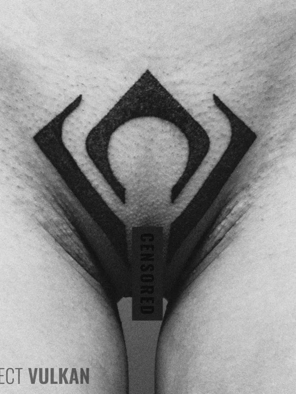 female black and grey geometric татуировка на stomach #28487 | Тату мастер Project Vulkan