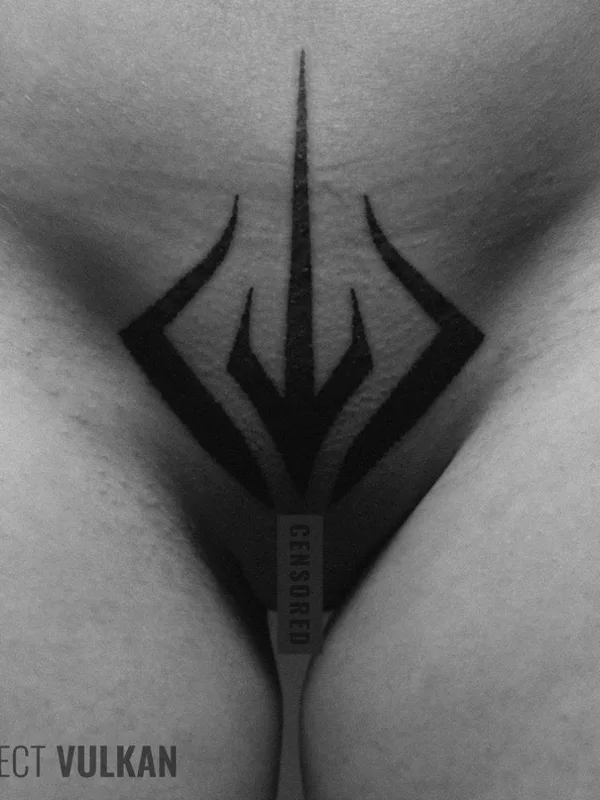 female black blackwork татуировка на stomach #28484 | Тату мастер Project Vulkan