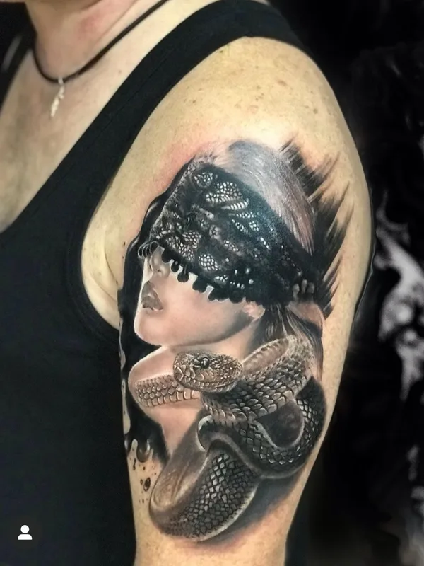 female black and grey realism татуировка на shoulder #35206 | Тату мастер Николай Ярмак 